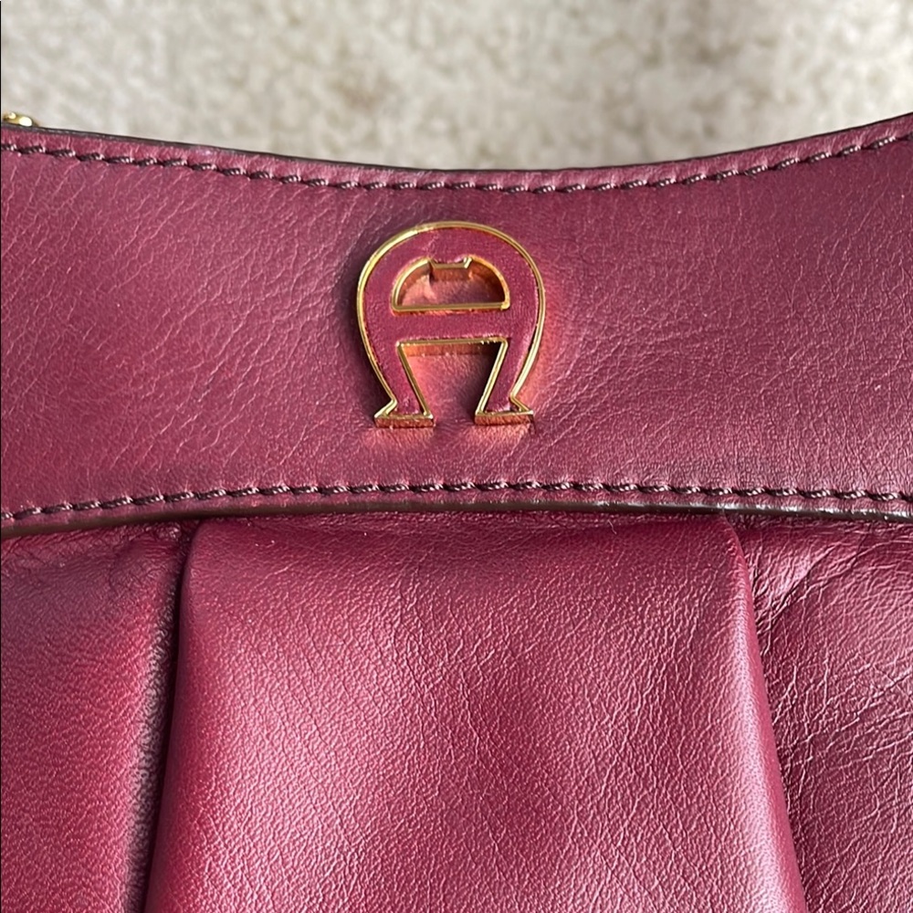 Vintage Etienne Aigner Handcrafted Genuine Leather Plum Leathers Bag Plum